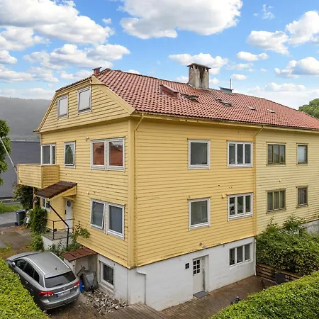 Apartament King Bed - Free Parking - Renovated June 2025 *