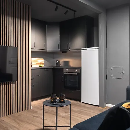 King Bed - Free Parking - Renovated June 2025 Bergen