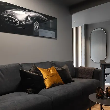 شقة King Bed - Free Parking - Renovated June 2025