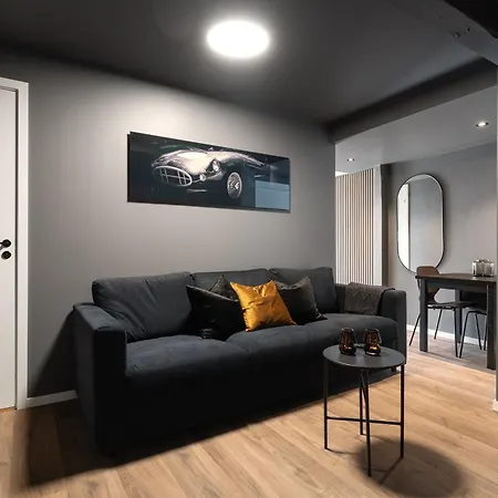 شقة King Bed - Free Parking - Renovated June 2025 *