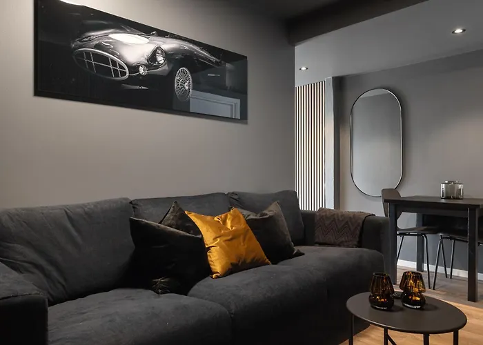 Lägenhet King Bed - Free Parking - Renovated June 2025